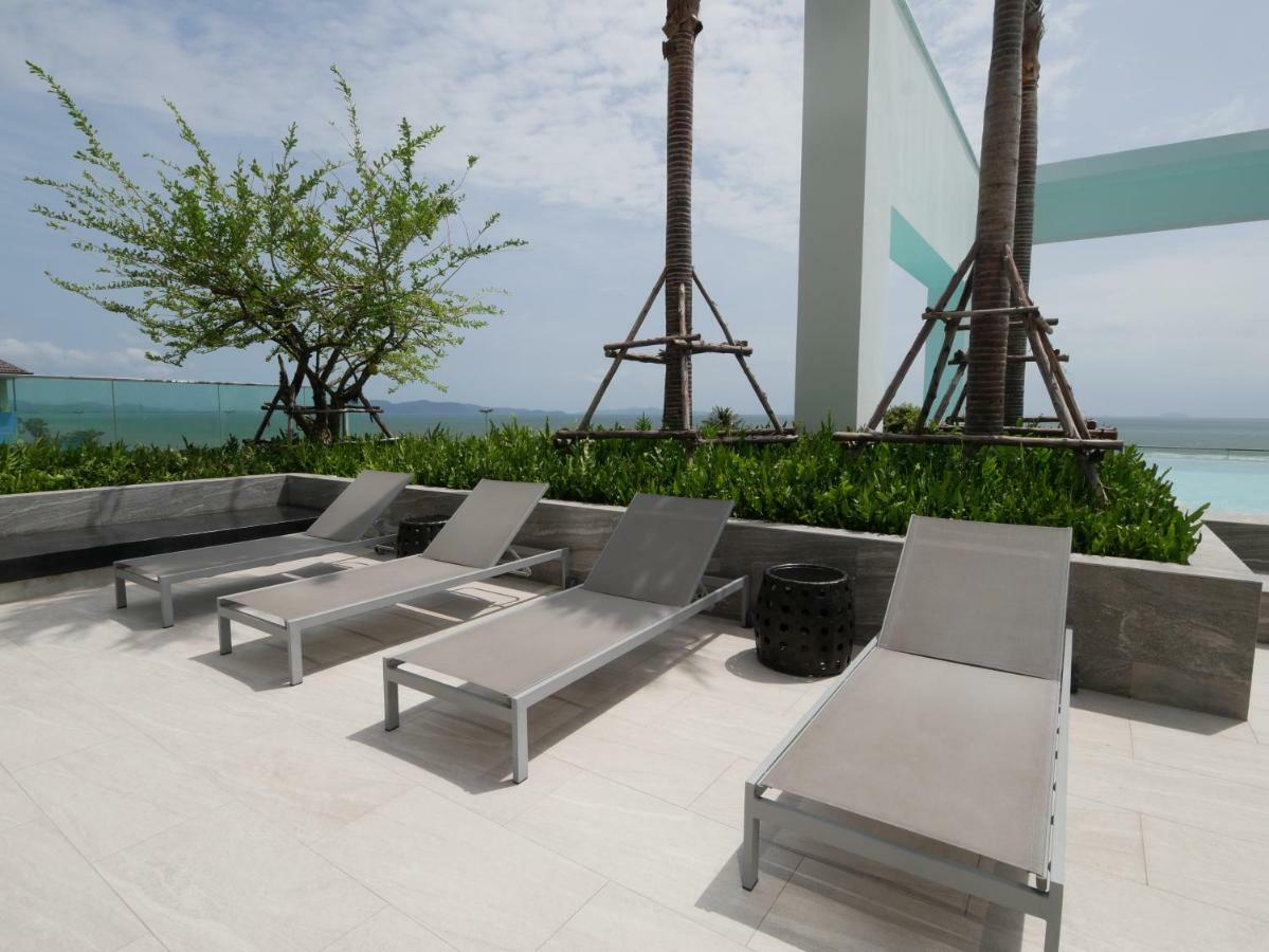Aeras - The Ultimate Beachfront Experience Csomtien-part Kültér fotó